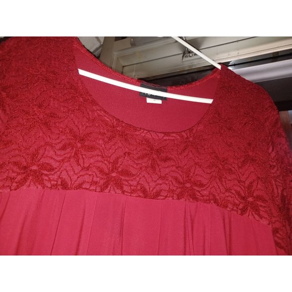 Maggie Barnes Women's Top SZ 2X Red & Lacey - Picture 2 of 4